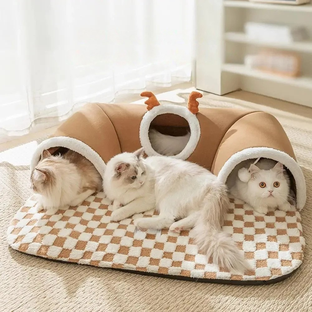 Cats beds, baskets, & mats